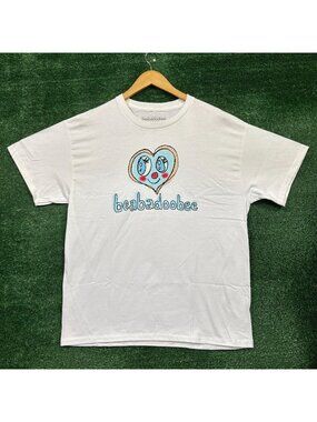 Beabadoobee Heart Eyes Rock T-Shirt Size Large